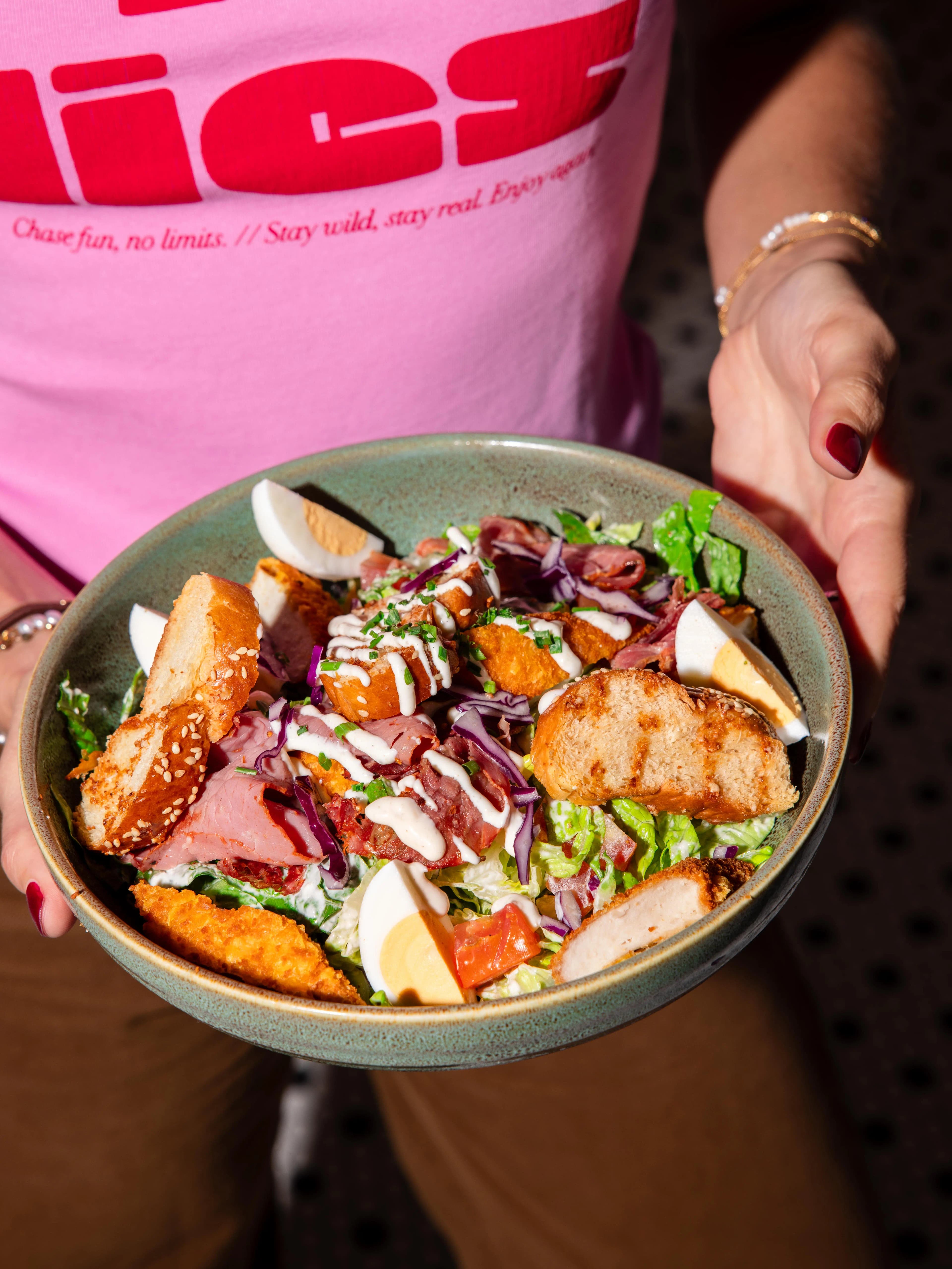 Salad bowls